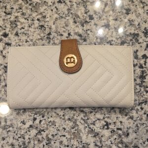 Elegant White Quilted Wallet with Brown Detail